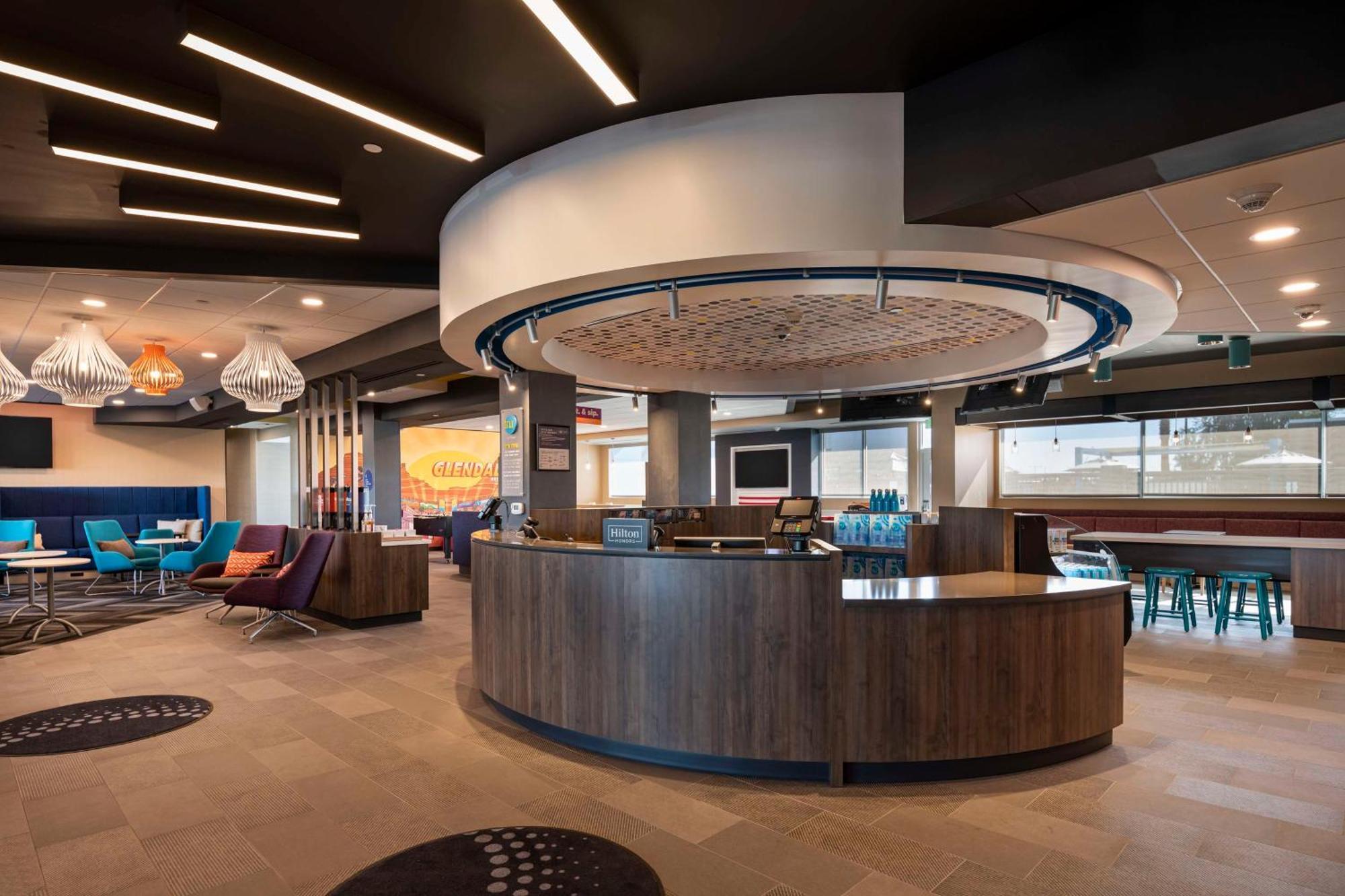 Tru By Hilton Phoenix Glendale Westgate Exterior photo